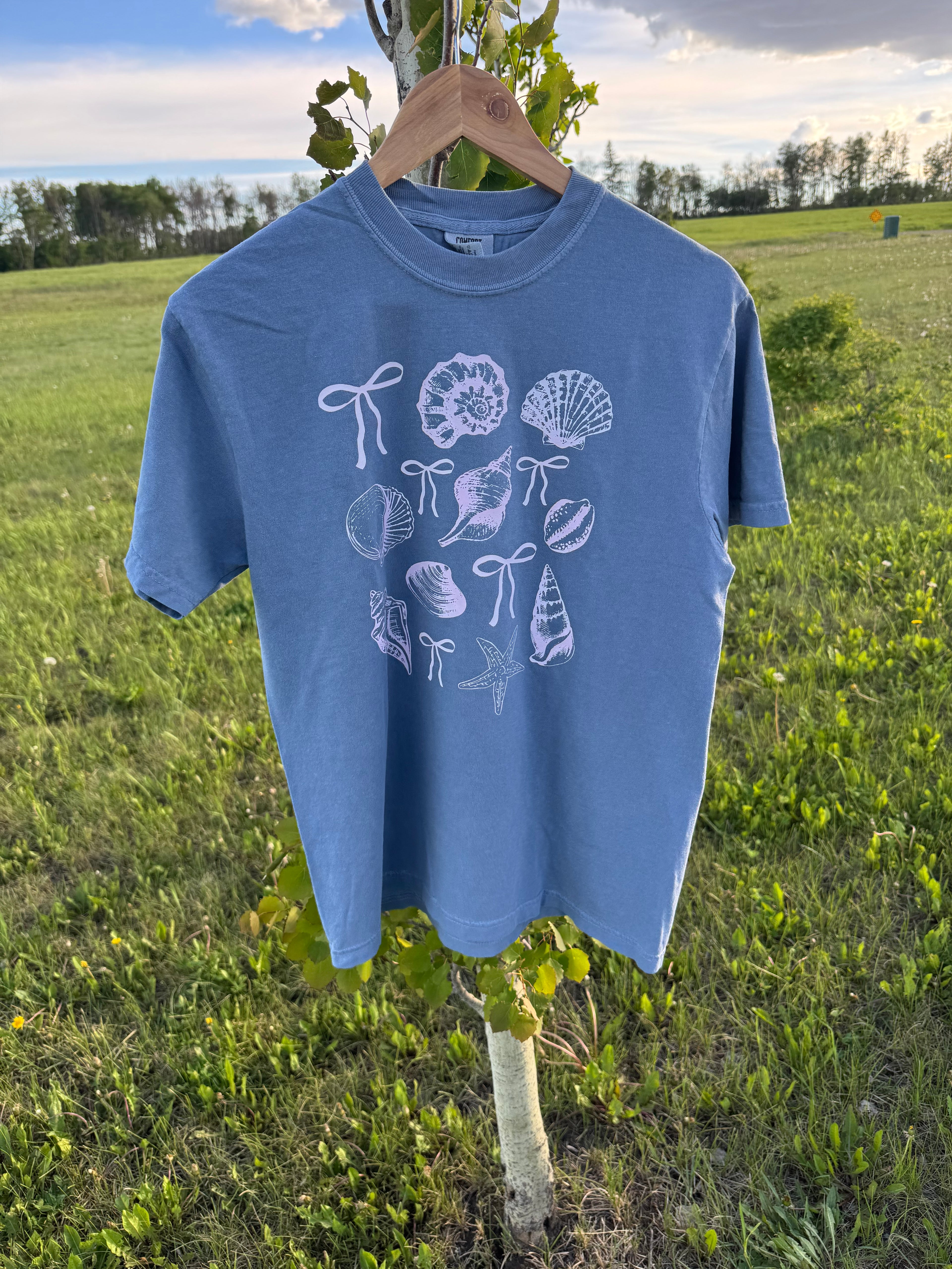 Shell/Bow T-Shirt